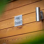 Wensleydale Lodge *